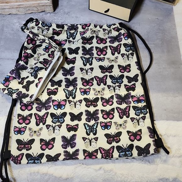 Butterfly 🦋 print cloth drawstring backpack - Picture 3 of 6